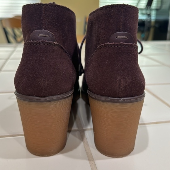 Clarks Suede Hazen Charm Lace Up Bootie - Purple - Size 8.5 - Picture 5 of 9